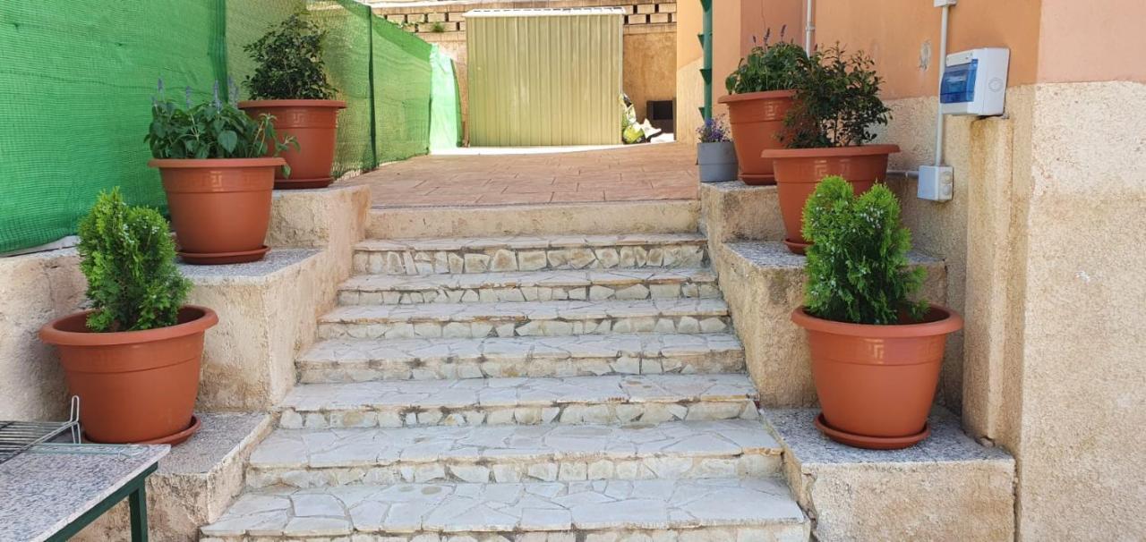 Aisha House Villa Relleu Екстериор снимка